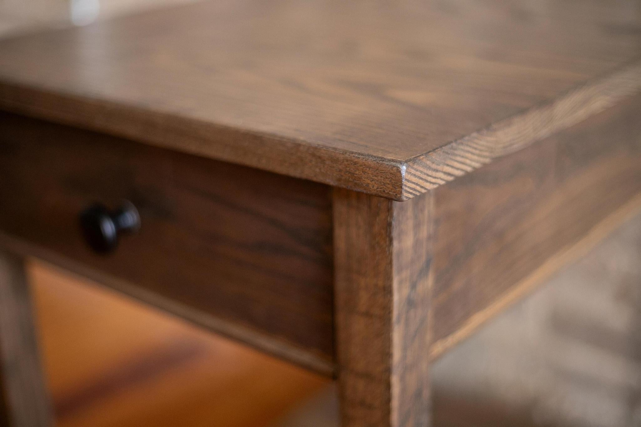 Classic End Table