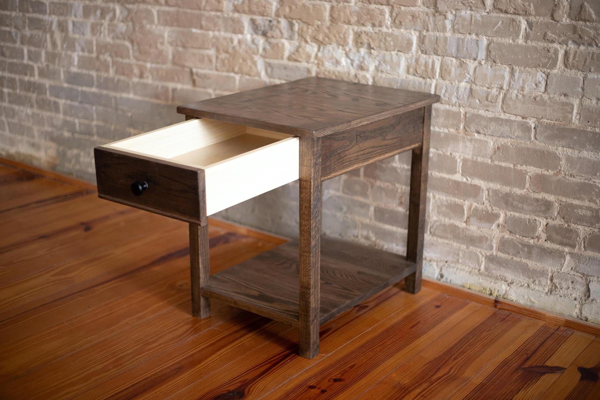 Classic End Table