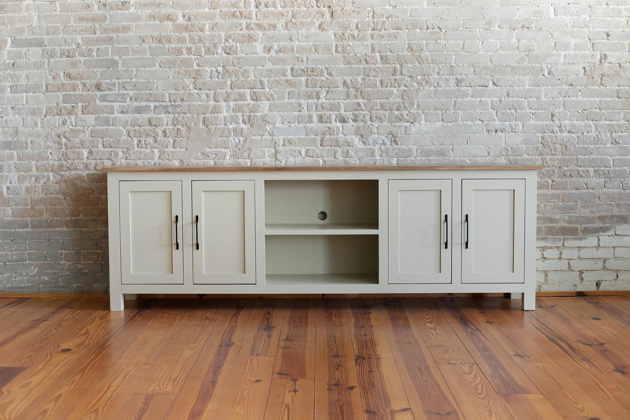 Grand Media Console