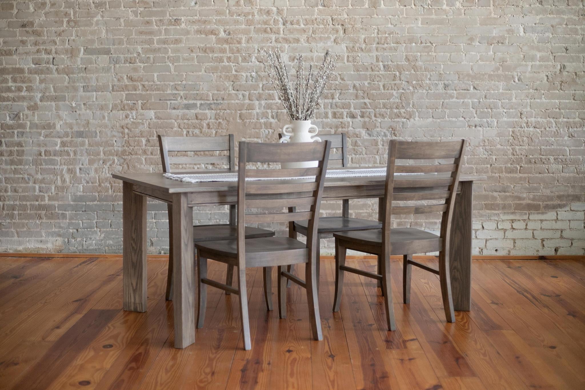 Kingsbury Table