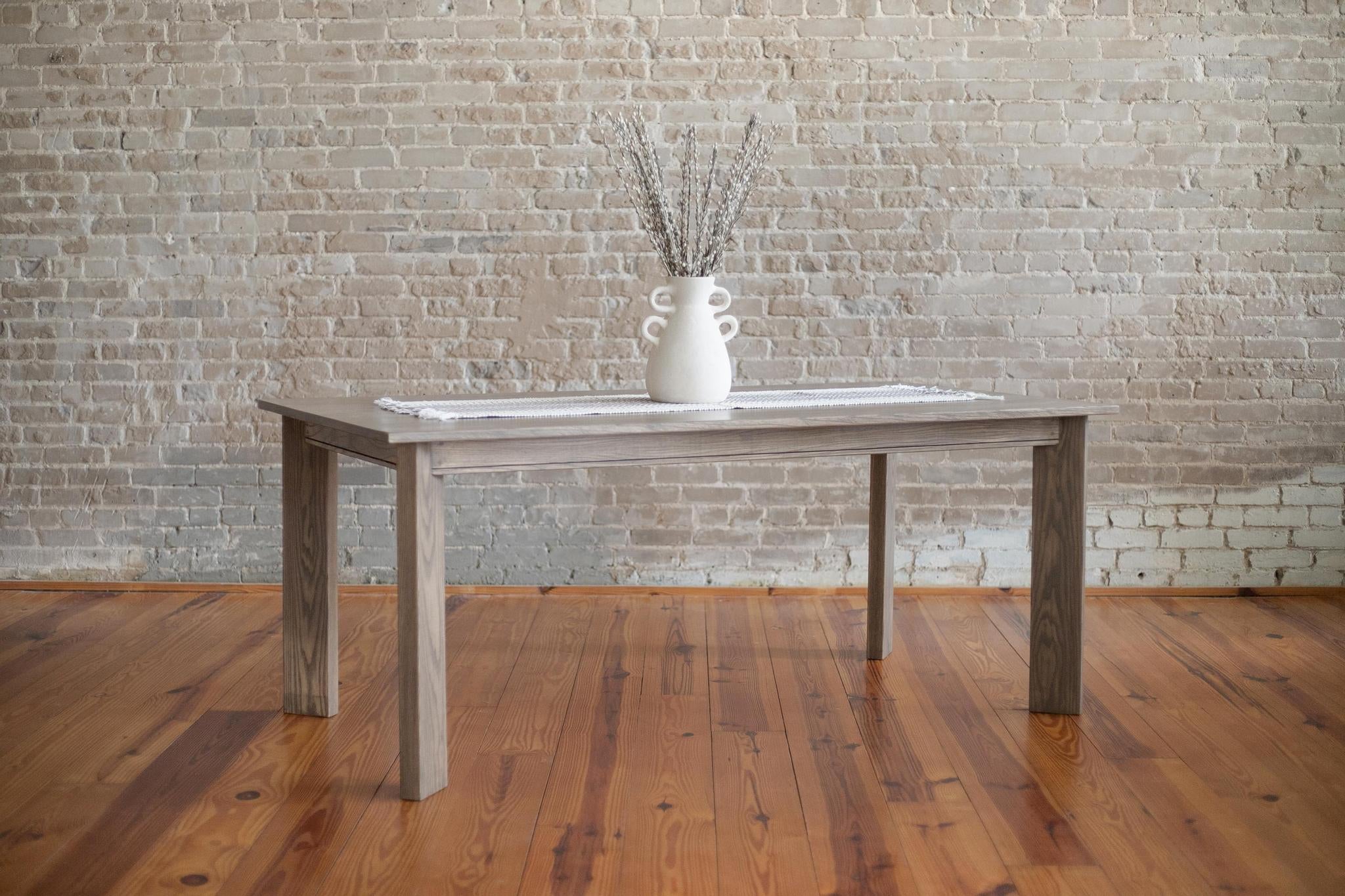 Kingsbury Table