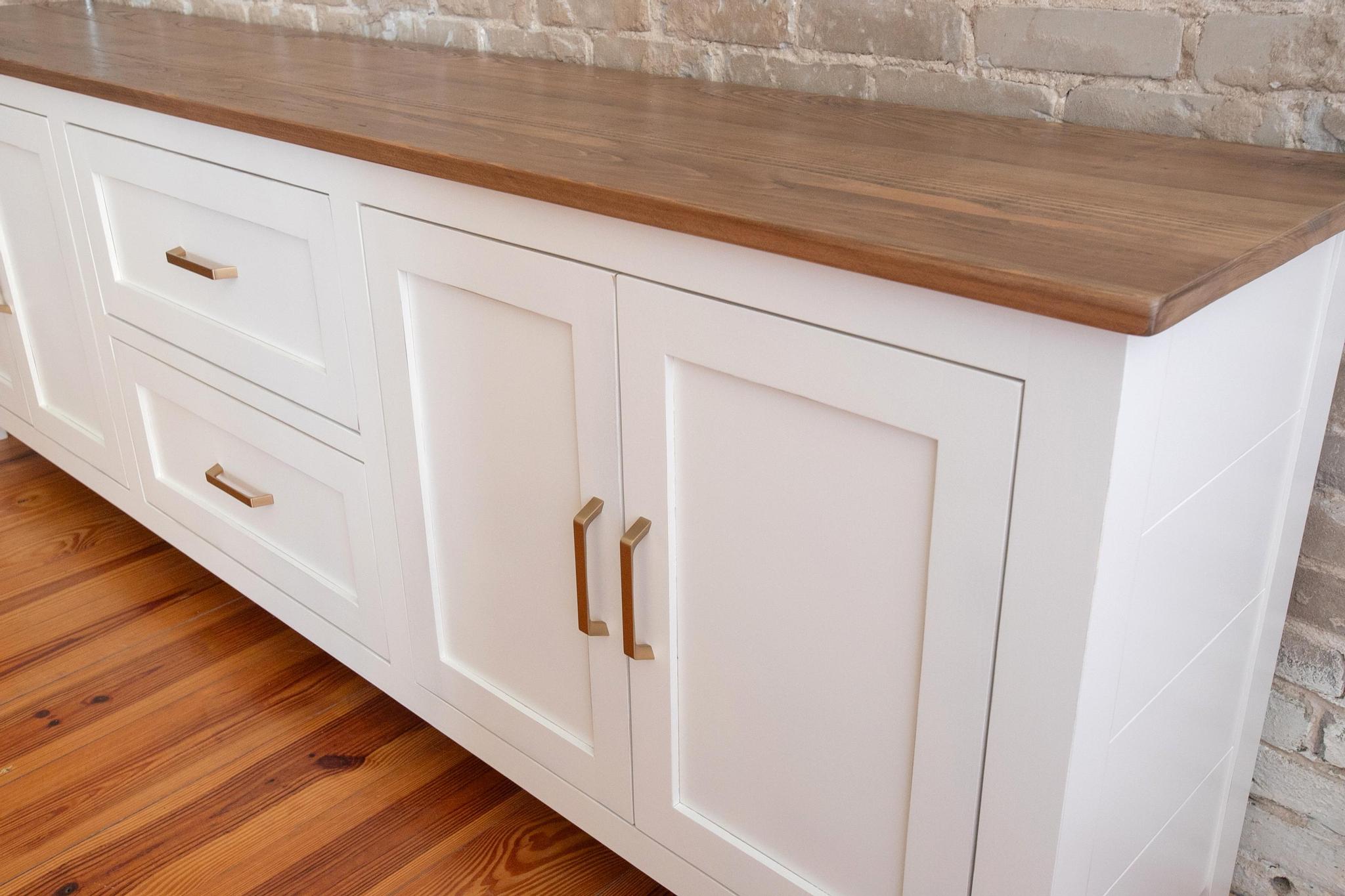 Athens Storage Console: With Legs